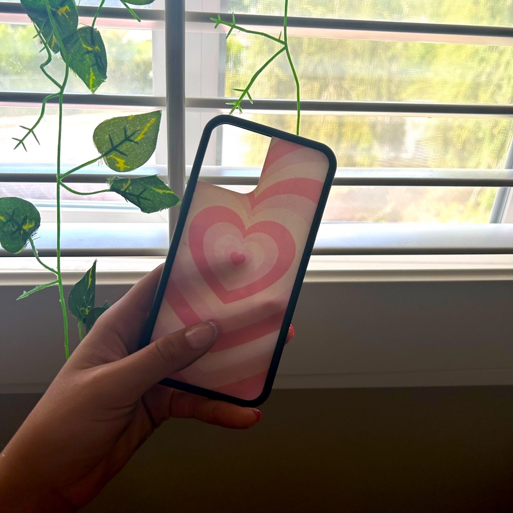 iphone 12 pink heart wf phone case 🤍